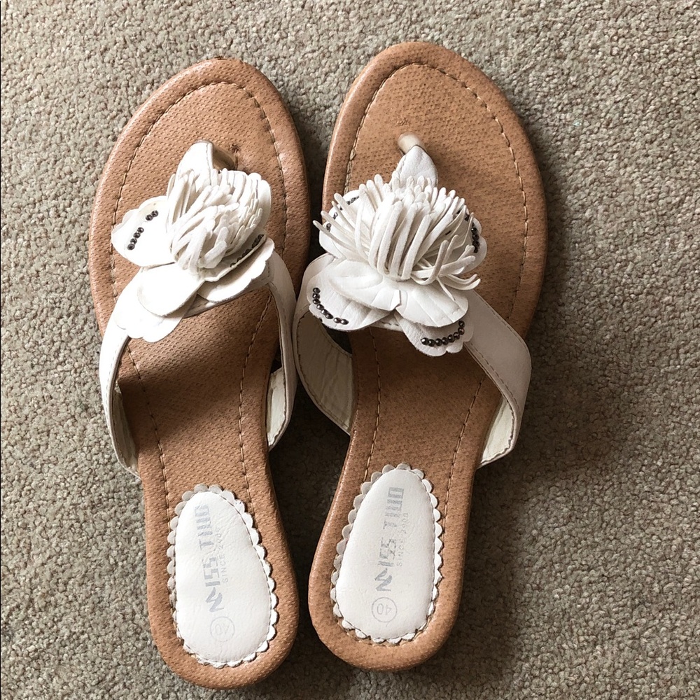 White Floral Thong Sandals for Women